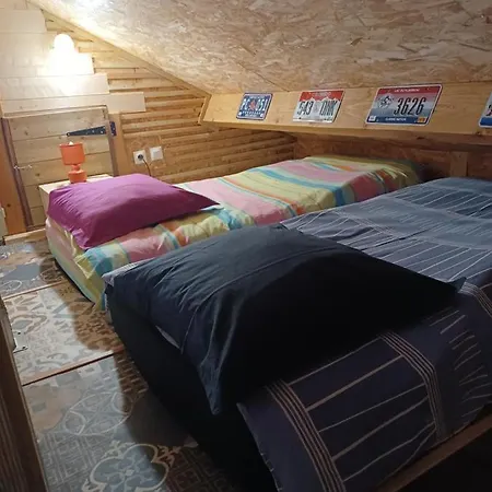 Chalet chaleureux avec parking garage motos, vélos La Chapelle-aux-Chasses Extérieur photo